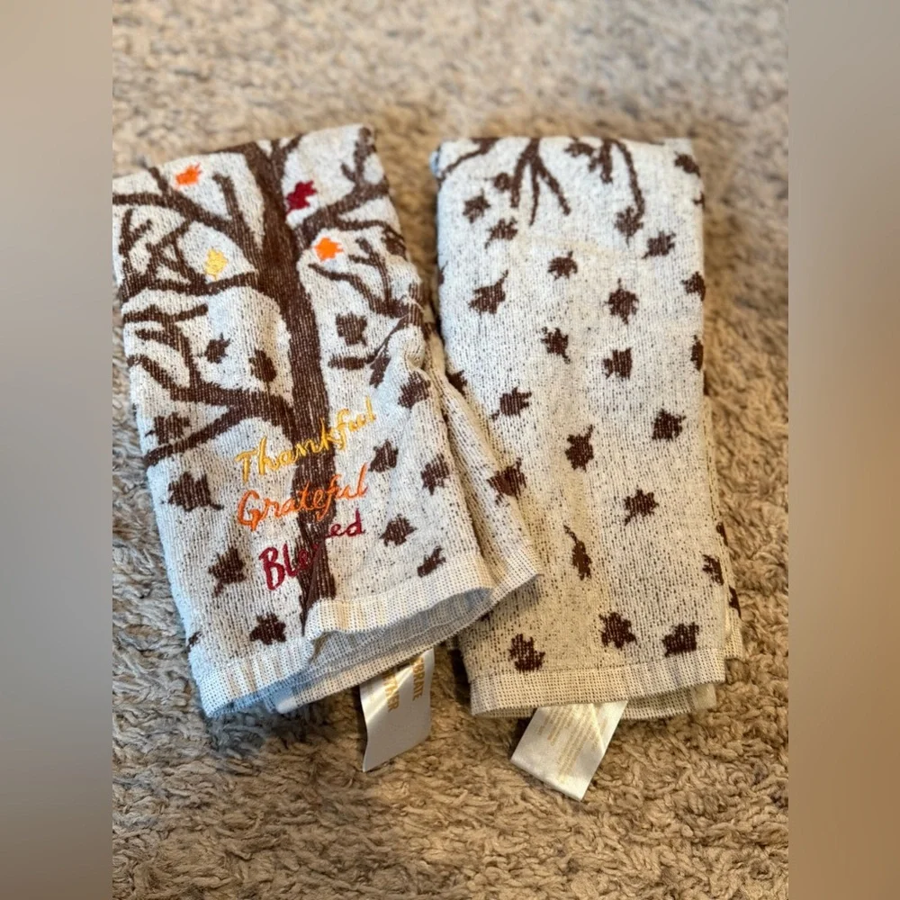 🎄🍂 Festive Holiday Hand Towels Set | 10-Piece Bundle | Kitchen or Bath Decor 🎃❄️